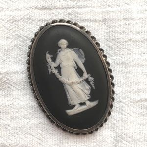 Vintage 1954 Black Wedgwood Sterling Brooch